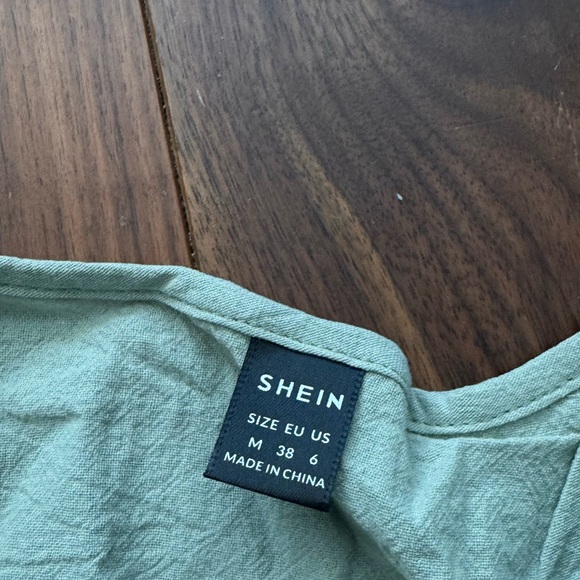 Green Embroidered Sleeveless Top and Shorts Set - Picture 7 of 7